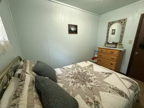 Bedroom - 948 Rivers Ter, Gladwin, MI 48624 photo 6 of 6