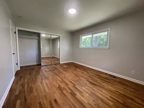Bedroom - 114 E Henry, Flushing, MI 48433 photo 2 of 4