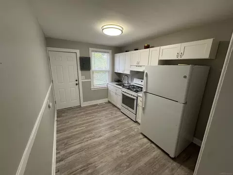 Kitchen - 690 E Marshall, Ferndale, MI 48220 photo 2 of 2