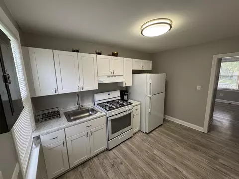 Kitchen - 690 E Marshall, Ferndale, MI 48220 photo 1 of 2