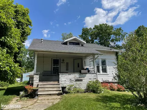 441 E Saint Clair, Almont, MI 48003