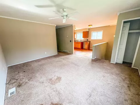 Living - 343 Beach, Mount Morris, MI 48458 photo 1 of 3