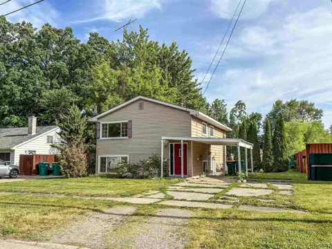 343 Beach, Mount Morris, MI 48458