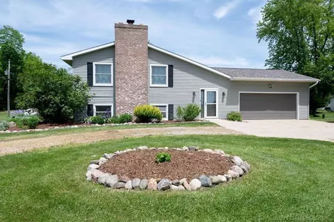 5021 Emery, Portland, MI 48875