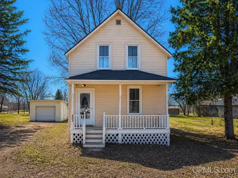 803 Yale, Bessemer, MI 49911
