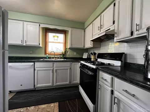 Kitchen - 2424 County Road 496, Ishpeming, MI 49849 photo 2 of 3