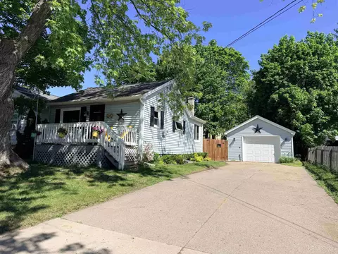 340 Mesnard, Marquette, MI 49855