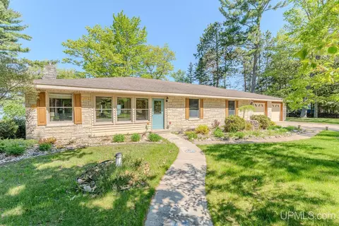 805 Indian # N, Manistique, MI 49854
