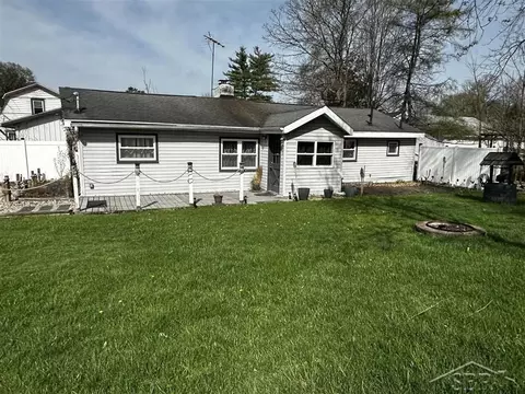 520 W Jessie, Sanford, MI 48657