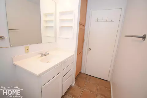 Bath - 505 Wild Oak, Perry, MI 48872 photo 2 of 2
