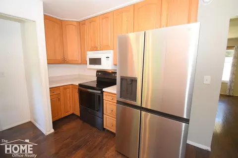 Kitchen - 505 Wild Oak, Perry, MI 48872 photo 3 of 3