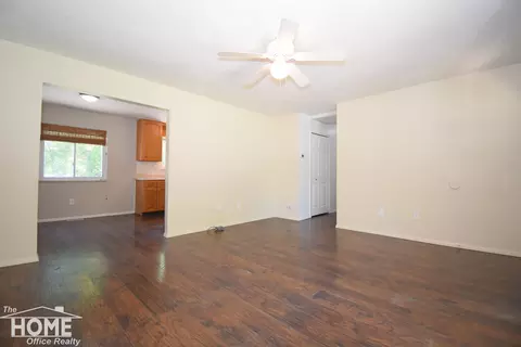 Living - 505 Wild Oak, Perry, MI 48872 photo 3 of 5