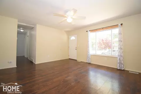 Living - 505 Wild Oak, Perry, MI 48872 photo 1 of 5