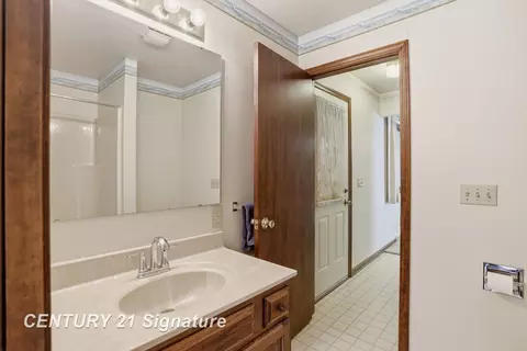Bath - 2691 Rumsey, Au Gres, MI 48703 photo 1 of 3