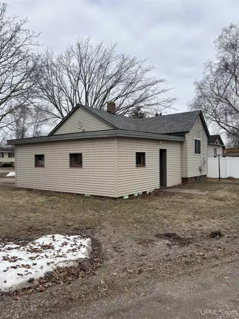 1609 S 14th, Escanaba, MI 49829 photo 13