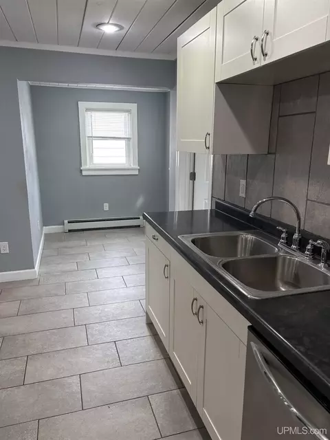 1609 S 14th, Escanaba, MI 49829 photo 6