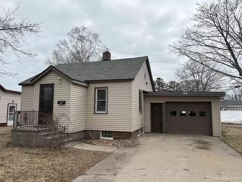 1609 S 14th, Escanaba, MI 49829