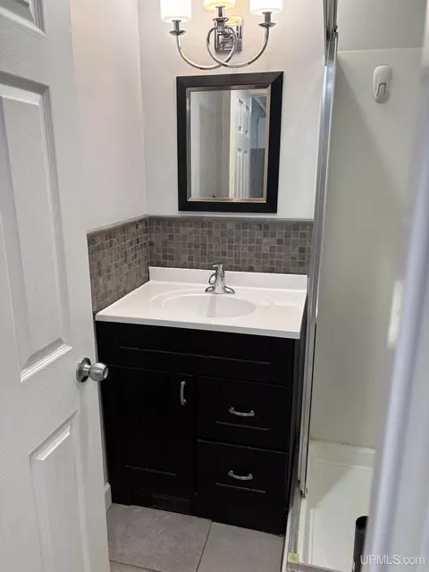 1609 S 14th, Escanaba, MI 49829 photo 8