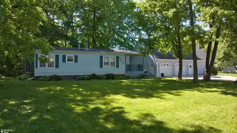 1926 New Rochelle, Lapeer, MI 48446