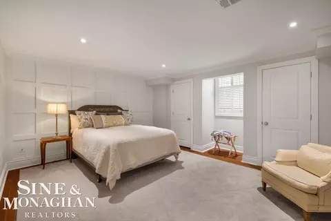 Bedroom - 22 Windemere, Grosse Pointe Farms, MI 48236 photo 4 of 4