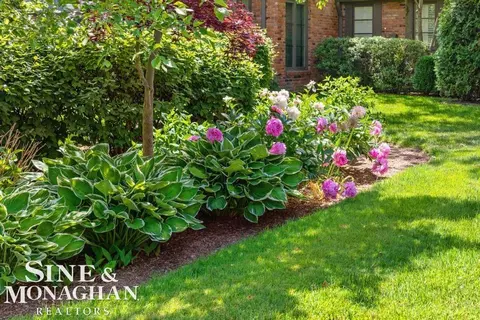 Exterior - 22 Windemere, Grosse Pointe Farms, MI 48236 photo 9 of 23