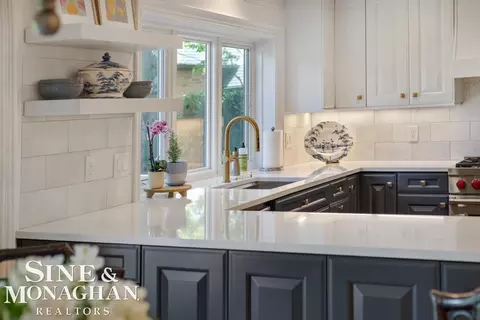 Kitchen - 22 Windemere, Grosse Pointe Farms, MI 48236 photo 6 of 15