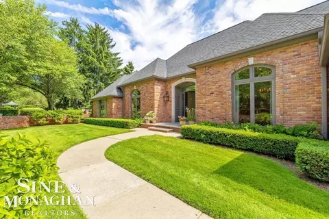 Exterior - 22 Windemere, Grosse Pointe Farms, MI 48236 photo 6 of 23