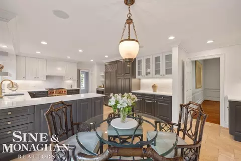 Kitchen - 22 Windemere, Grosse Pointe Farms, MI 48236 photo 3 of 15
