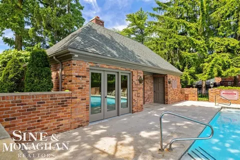 Exterior - 22 Windemere, Grosse Pointe Farms, MI 48236 photo 21 of 23