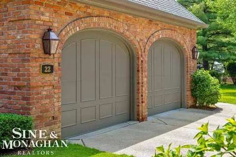 Exterior - 22 Windemere, Grosse Pointe Farms, MI 48236 photo 5 of 23