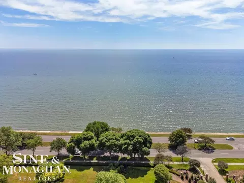 View/Area - 22 Windemere, Grosse Pointe Farms, MI 48236 photo 5 of 9