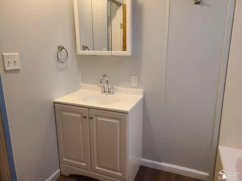 Bath - 3202 Ferndale, Monroe, MI 48162 photo 1 of 3