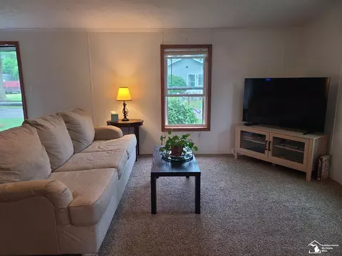 Living - 3202 Ferndale, Monroe, MI 48162 photo 1 of 1
