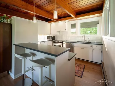 Kitchen - 1395 Primrose, Dewitt, MI 48820 photo 1 of 4