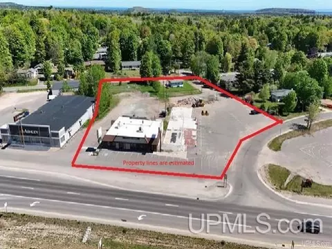 2100 W Us 41, Marquette, MI 49855