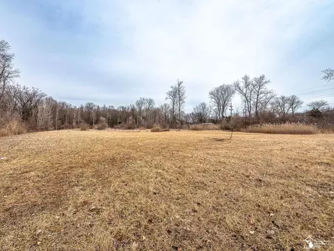 Nadeau, Monroe, MI 48162 photo 3