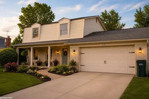 1083 Shallowdale, Troy, MI 48085