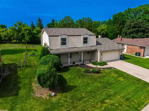 1083 Shallowdale, Troy, MI 48085
