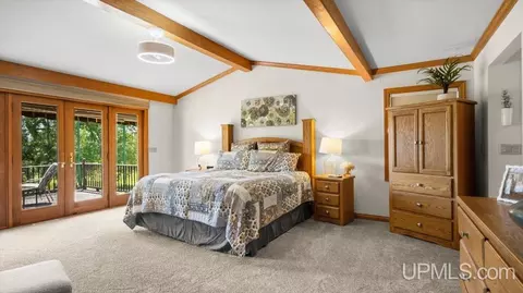 Bedroom - 2009 13th Ave S, Escanaba, MI 49829 photo 1 of 10