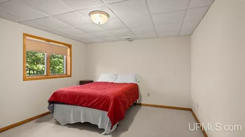 Bedroom - 2009 13th Ave S, Escanaba, MI 49829 photo 10 of 10