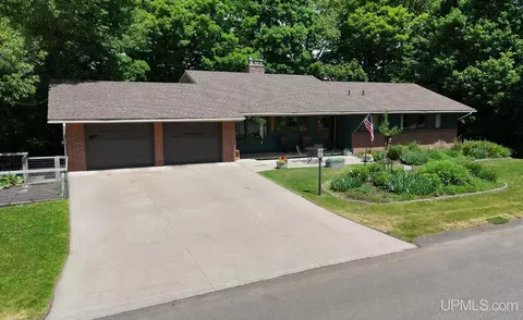 1116 Seventh, Houghton, MI 49931
