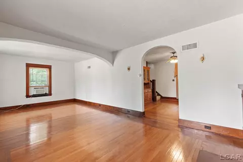Living - 302 Croswell, Adrian, MI 49221 photo 6 of 6