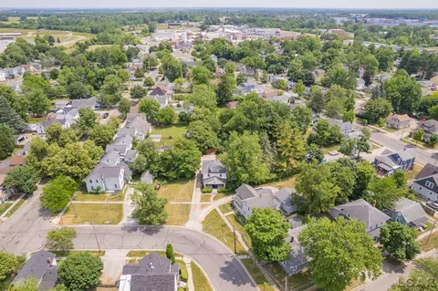 View/Area - 302 Croswell, Adrian, MI 49221 photo 2 of 5