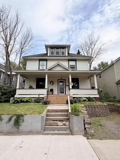 126 E Lincoln, Negaunee, MI 49866