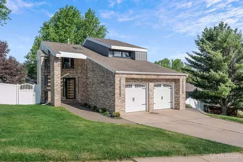 1602 Altamont, Marquette, MI 49855