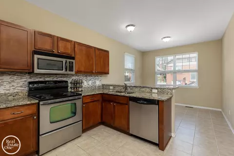Kitchen - 1048 Lakepointe #A, Grosse Pointe Park, MI 48230 photo 1 of 3