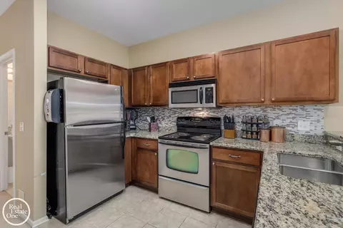 Kitchen - 1048 Lakepointe #A, Grosse Pointe Park, MI 48230 photo 3 of 3