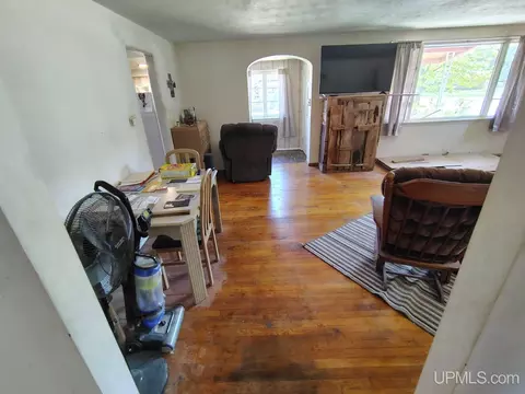 Living - 415 Birch, Munising, MI 49862 photo 3 of 3