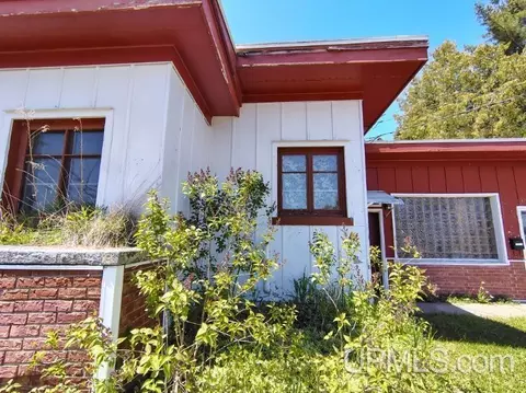 Exterior - 415 Birch, Munising, MI 49862 photo 3 of 14