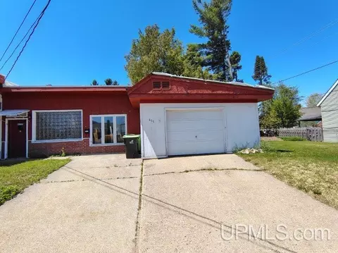415 Birch, Munising, MI 49862